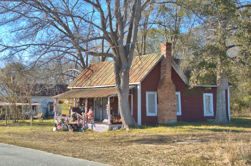 DoublePen Cottage, Tarrytown Vanishing Photographs by Brian