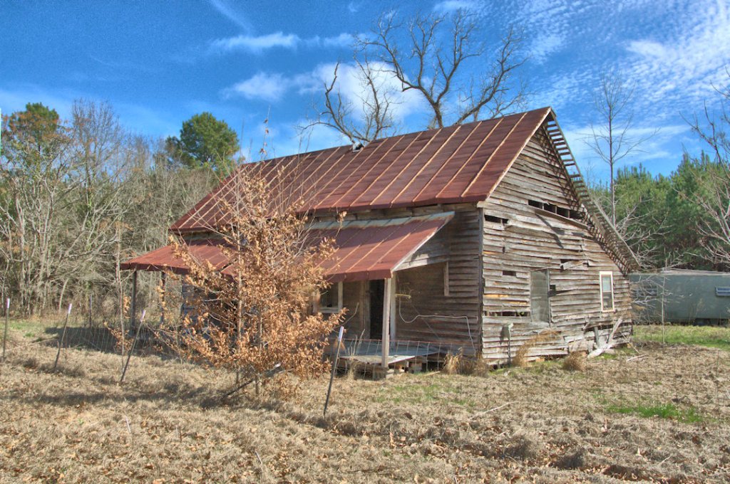 Saddlebag Farmhouse, Bleckley County Vanishing Photographs