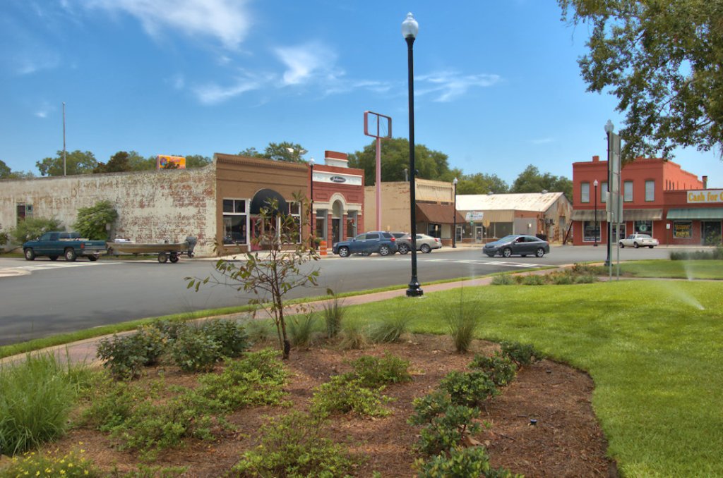 Peachtree Street from the Square, Cuthbert Vanishing